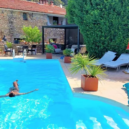 Bed & Breakfast La Bergerie Du Moulin (adults Only) 3*